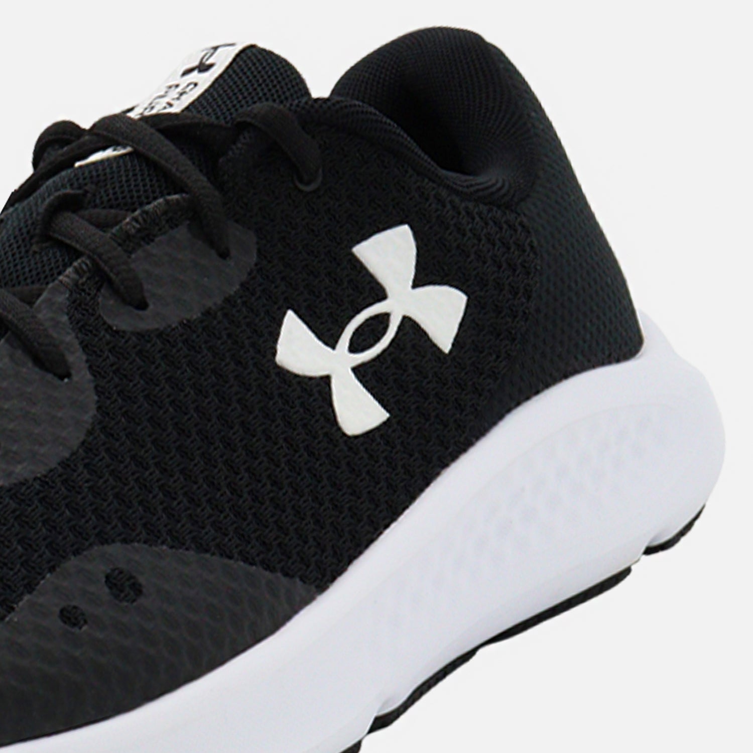 Tenis Under Armour Charged Pursuit 3