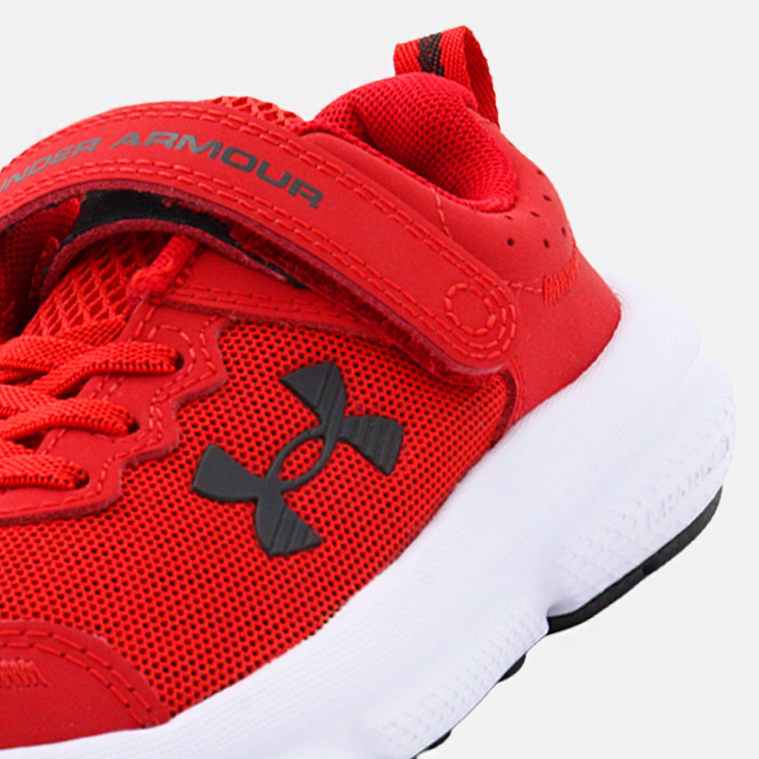 Tenis Under Armour Assert 10 AC