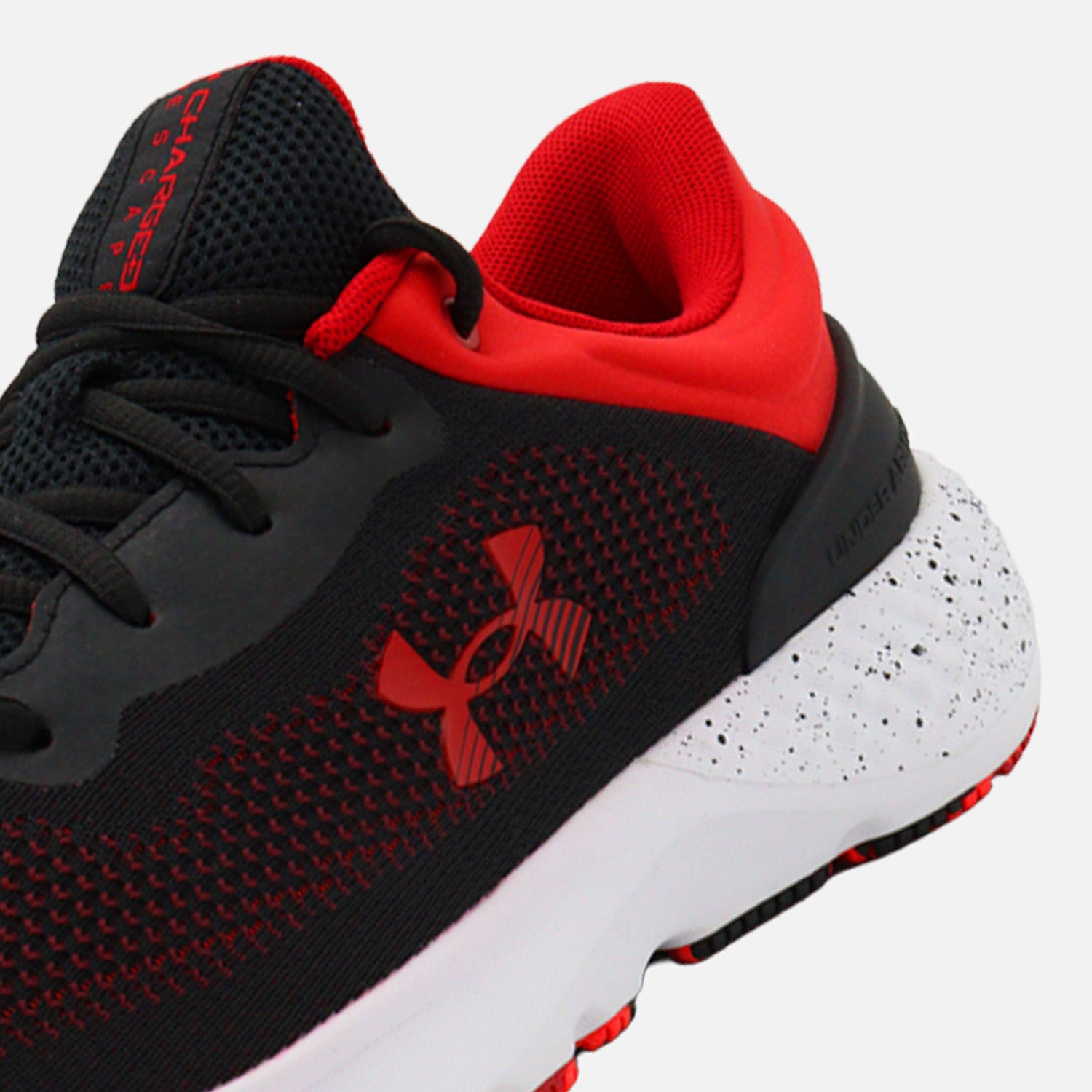 Tenis Under Armour Charged Escape 4 Knit