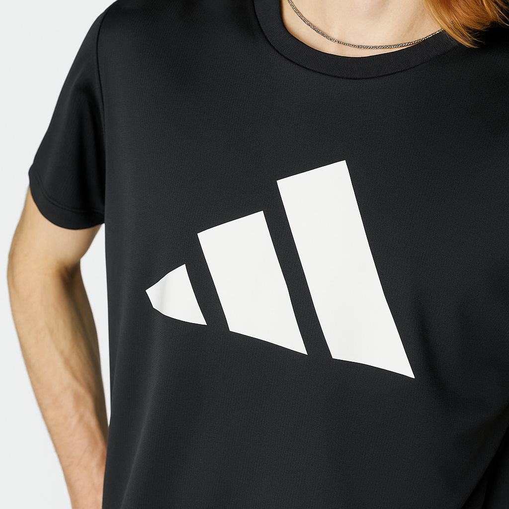 Playera adidas Run It
