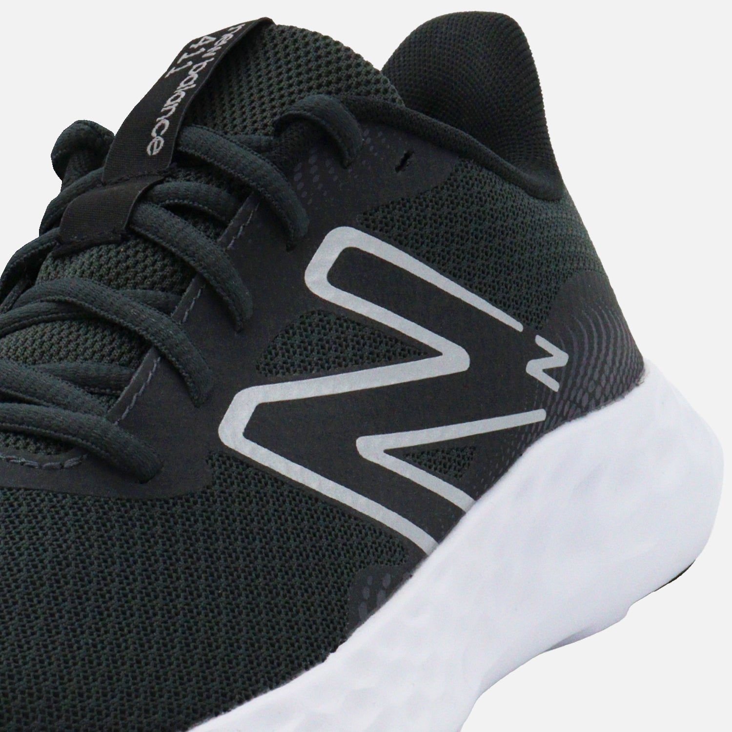New Balance 411 v3
