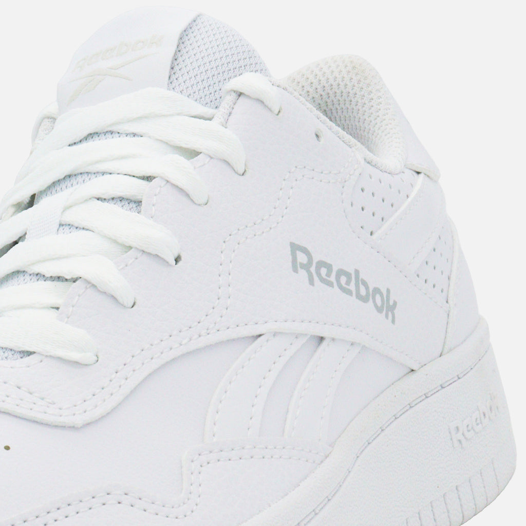 Tenis Blancos Reebok BB 1000 Double para Mujer | Estilo Retro y Comodidad Urbana