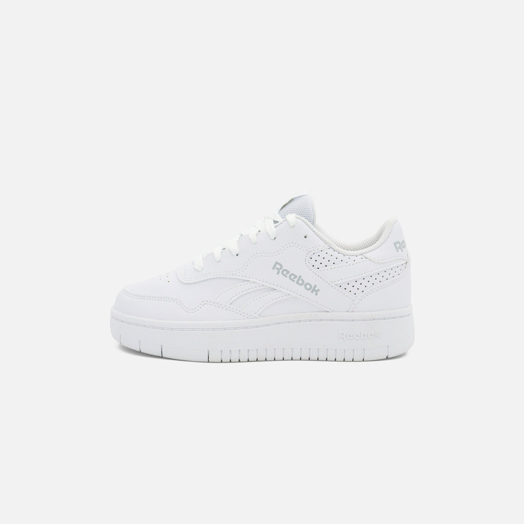 Tenis Blancos Reebok BB 1000 Double para Mujer | Estilo Retro y Comodidad Urbana