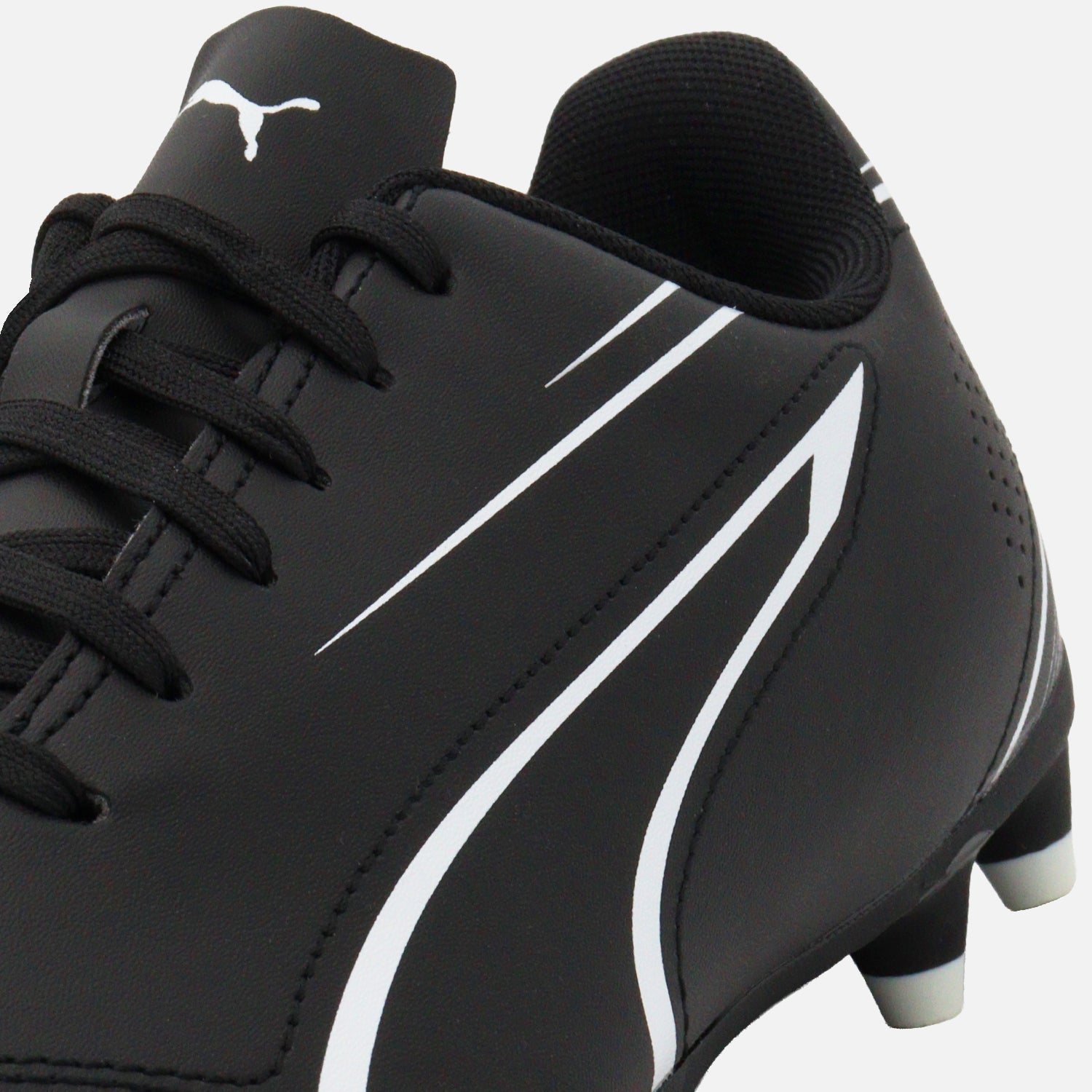 Tenis de Fútbol Puma Vitoria FG/AG | Control, Tracción y Rendimiento en Canchas Naturales y Sintéticas