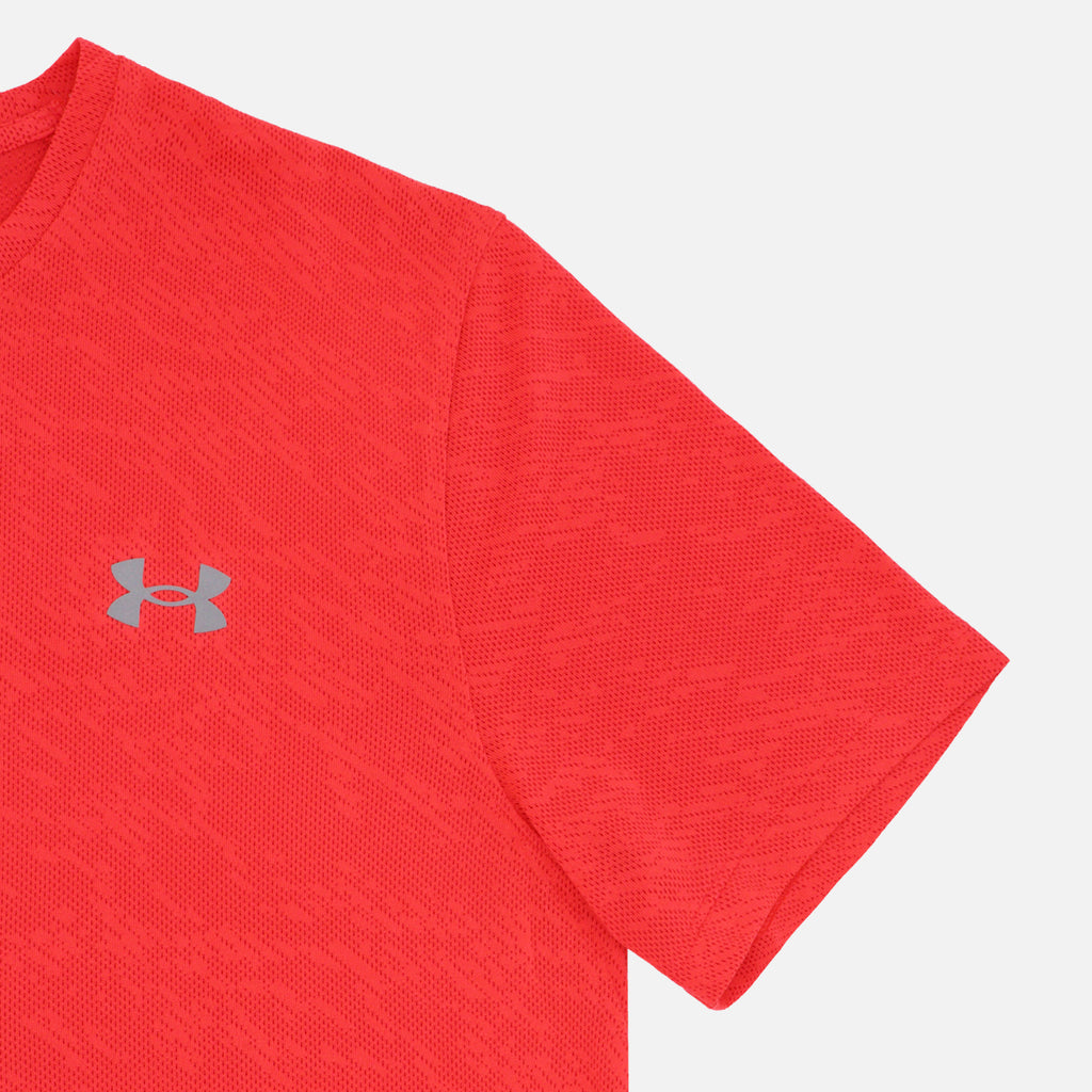 Playera Under Armour Launch Camo para Hombre | Ligereza y Rendimiento Deportivo