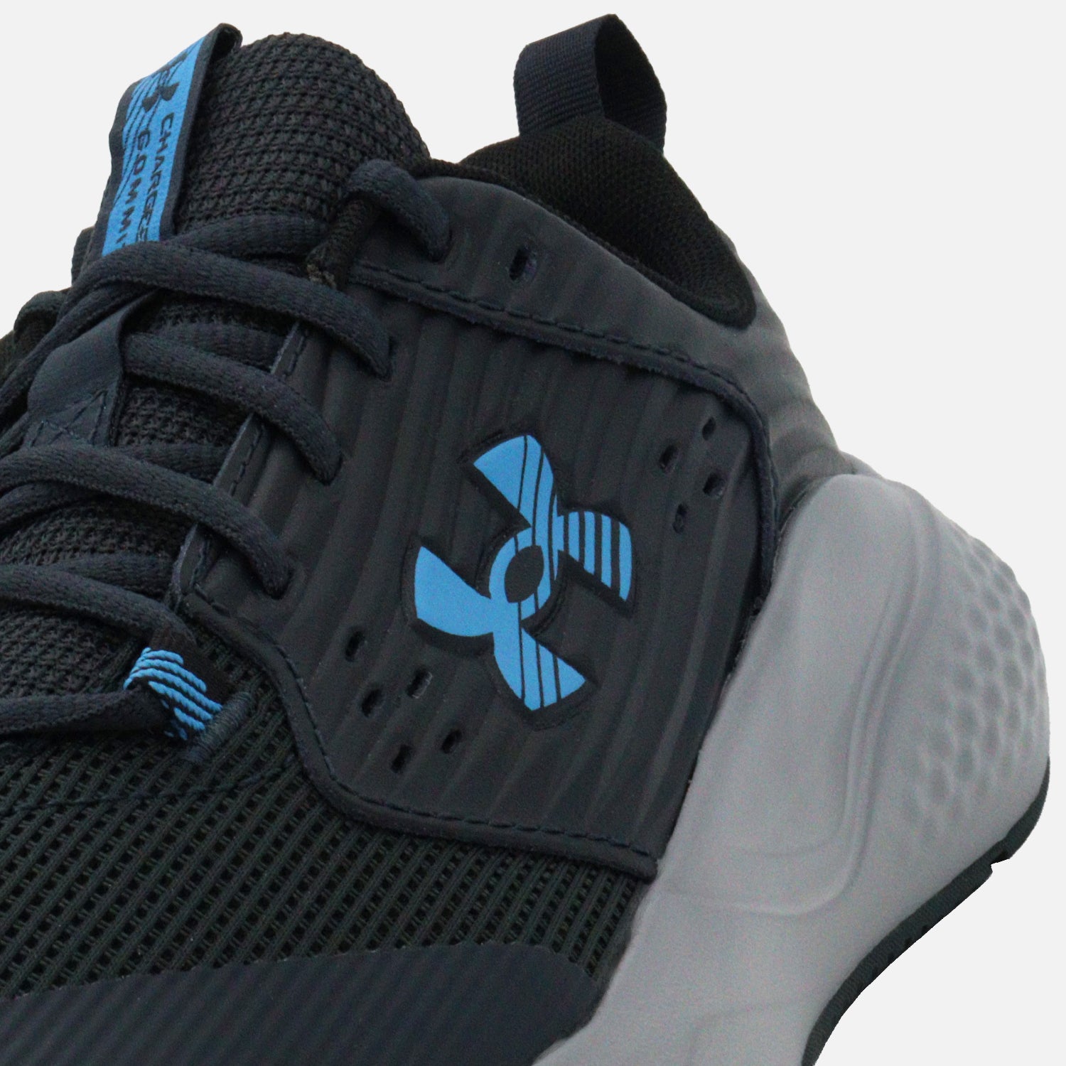 Tenis Under Armour Commit 4