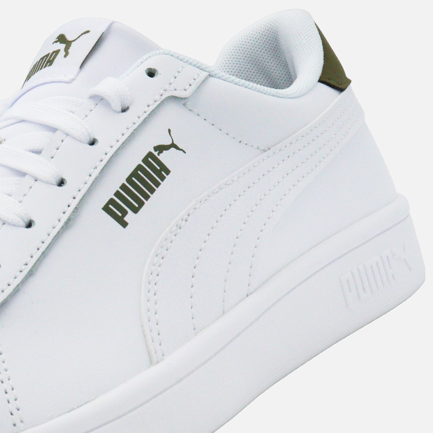 Tenis Puma Smash