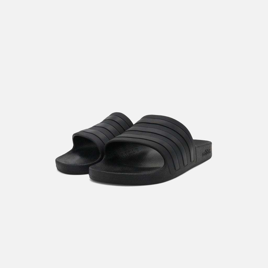 Sandalias adidas adilette Aqua Negras | Comodidad y Estilo Deportivo