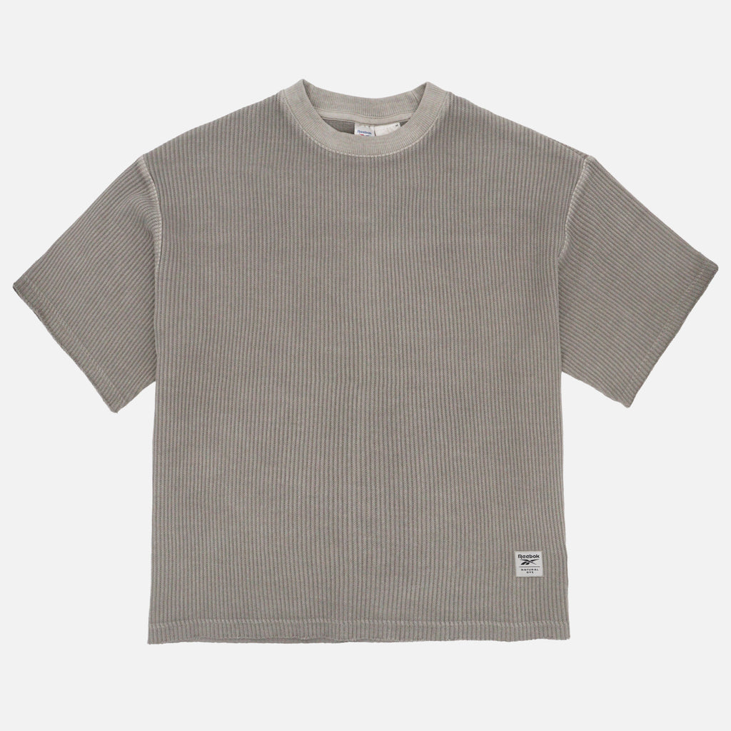 Camiseta Reebok Natural Dye Waffle para Mujer | Estilo Casual y Comodidad
