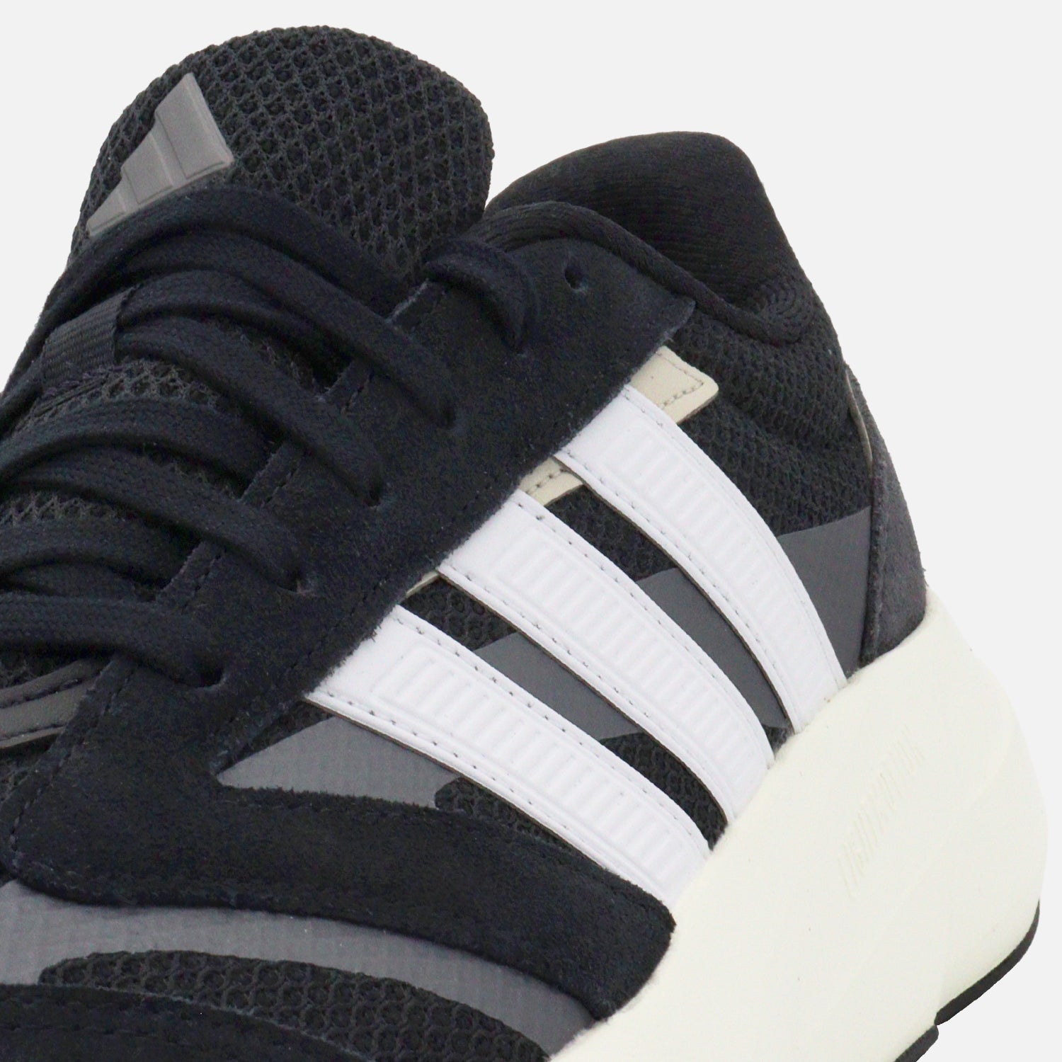 Tenis adidas LightShift 2.0 para Hombre | Running Ligero y Cómodo