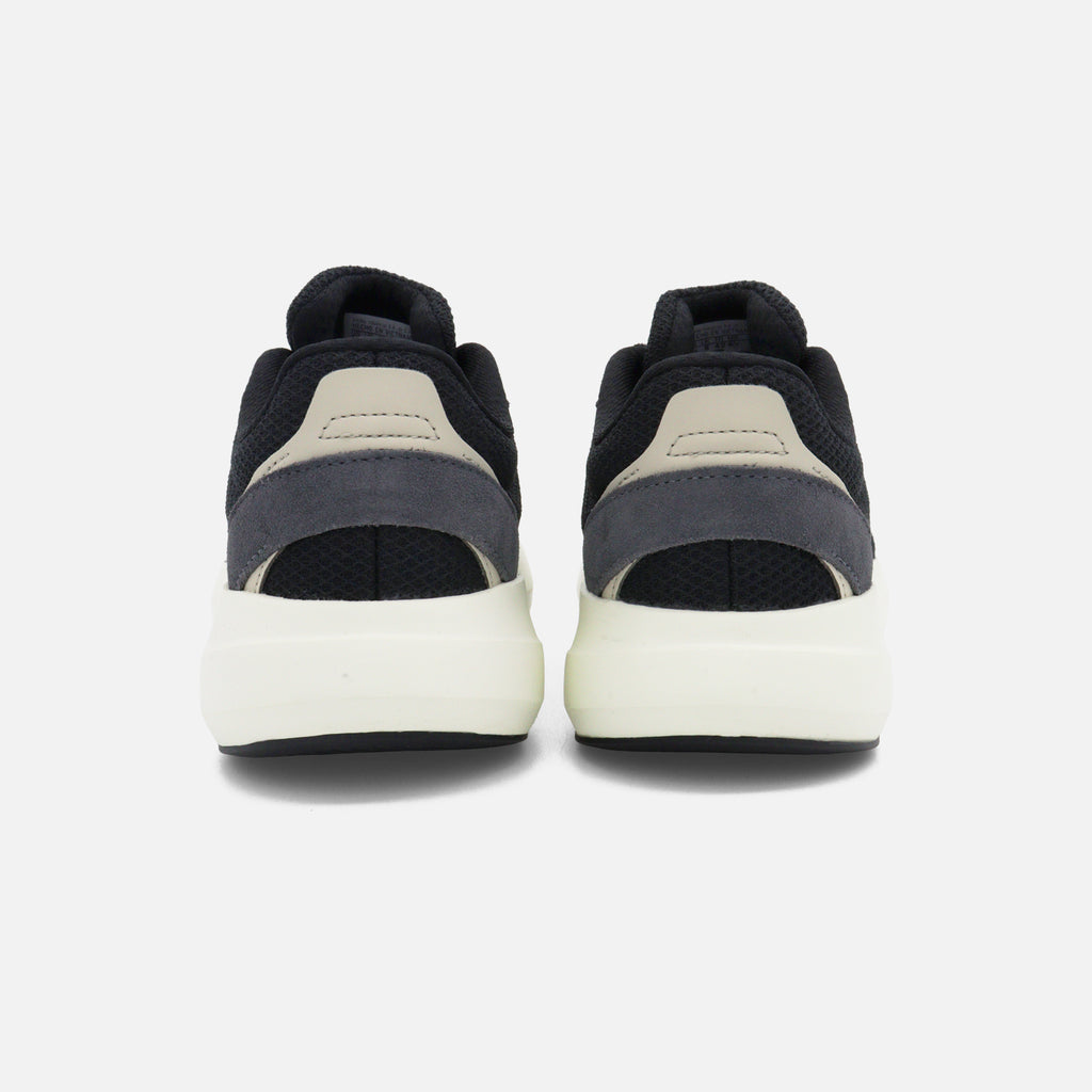Tenis adidas LightShift 2.0 para Hombre | Running Ligero y Cómodo