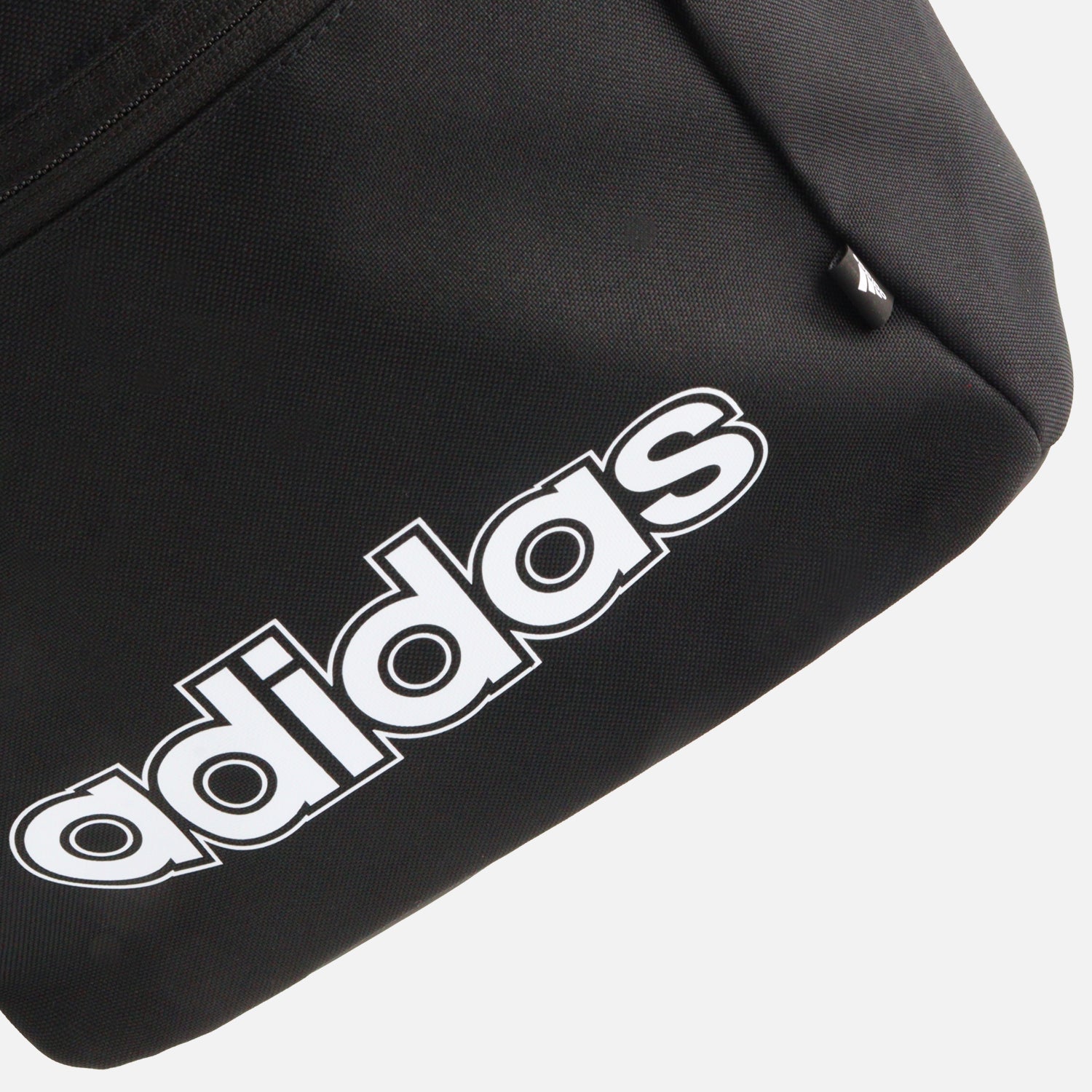 Mochila adidas Classic Foundation | Amplia, Resistente y Lista para el Uso Diario