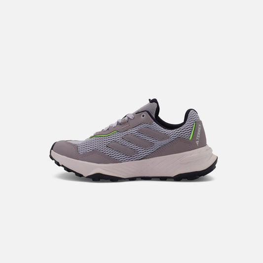 Tenis adidas Tracefinder