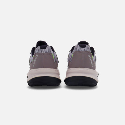 Tenis adidas Tracefinder