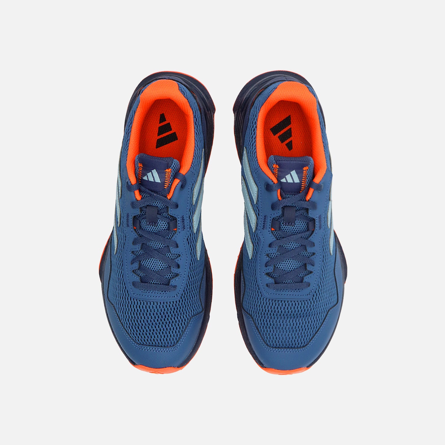 Tenis adidas Tracefinder