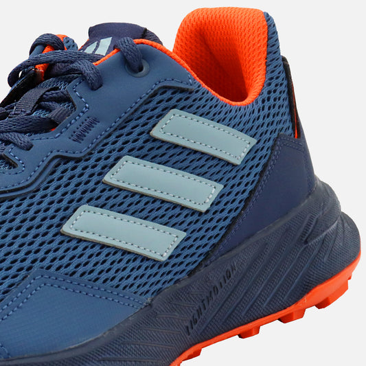 Tenis adidas Tracefinder