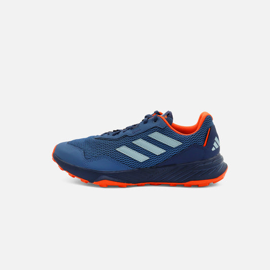 Tenis adidas Tracefinder