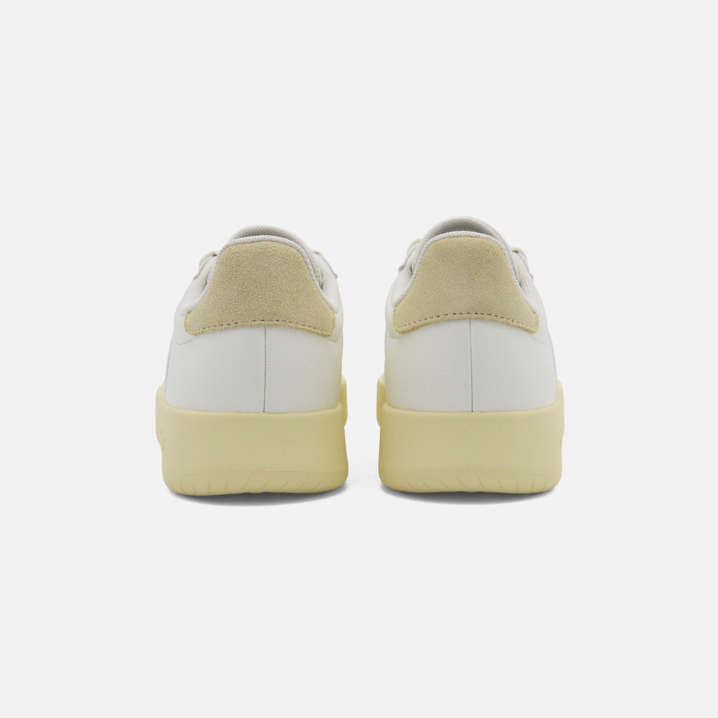 Tenis adidas Barreda