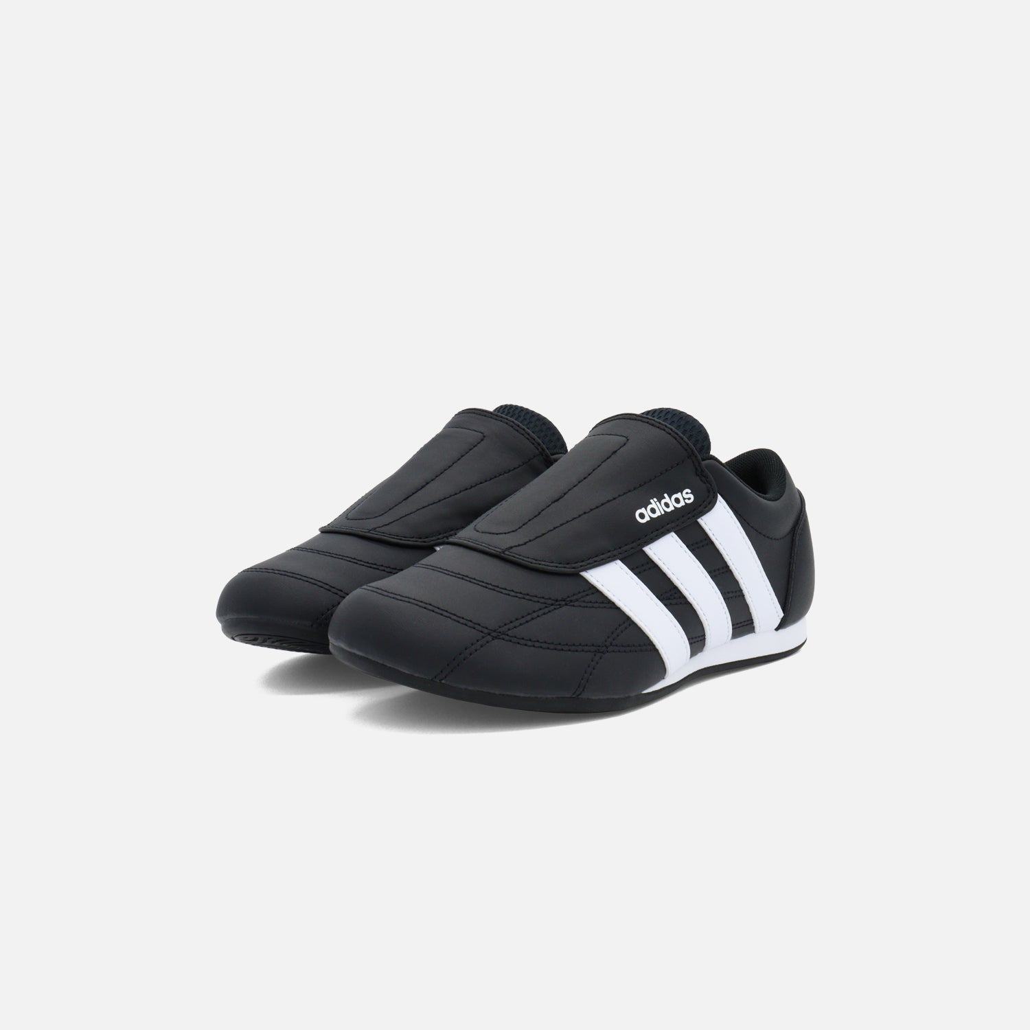 Tenis adidas Tekwen Mujer