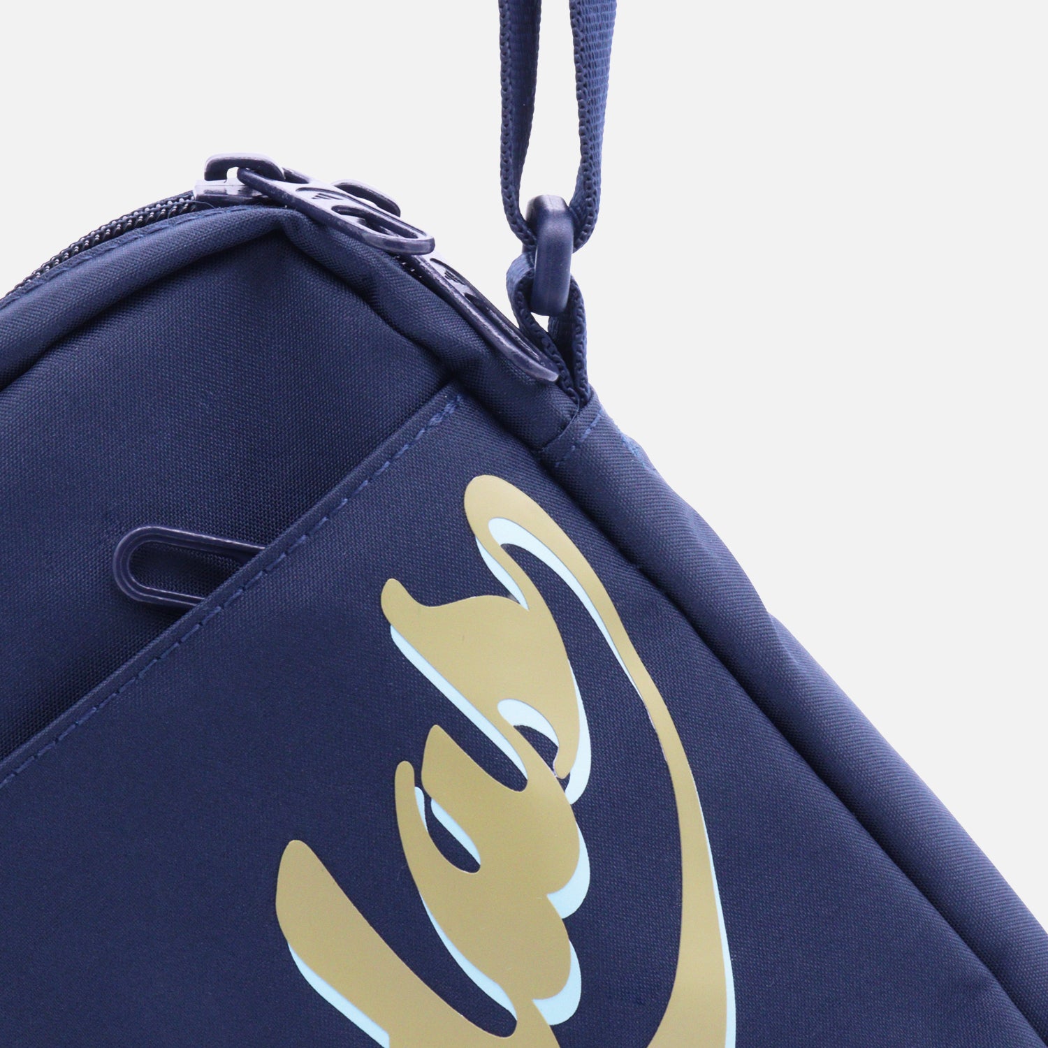 Bolso adidas Tiro Graphic Organizer | Compacto, Deportivo y Práctico para el Día a Día